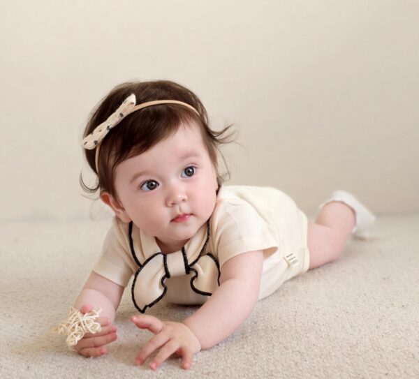 baby三角領巾爬服