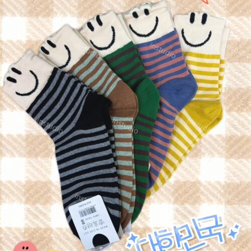 韓系條紋微笑中筒襪