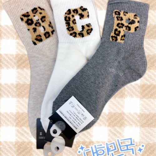 韓系豹紋字母中筒襪